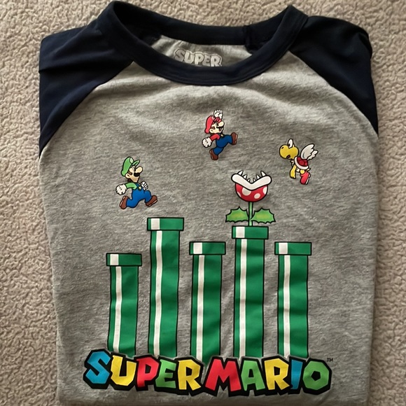 Super Mario long sleeve - Picture 2 of 2